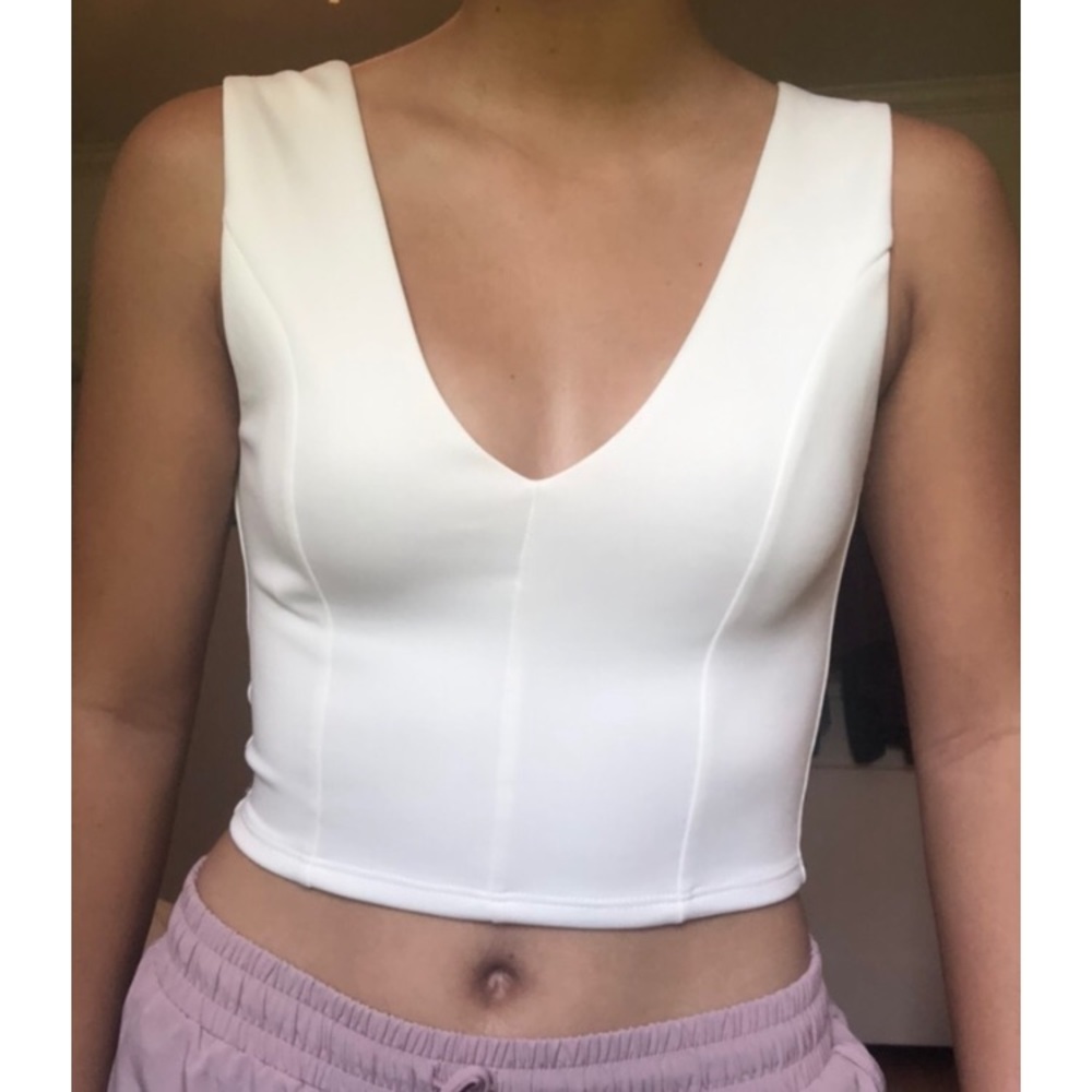 white nice tank/top
